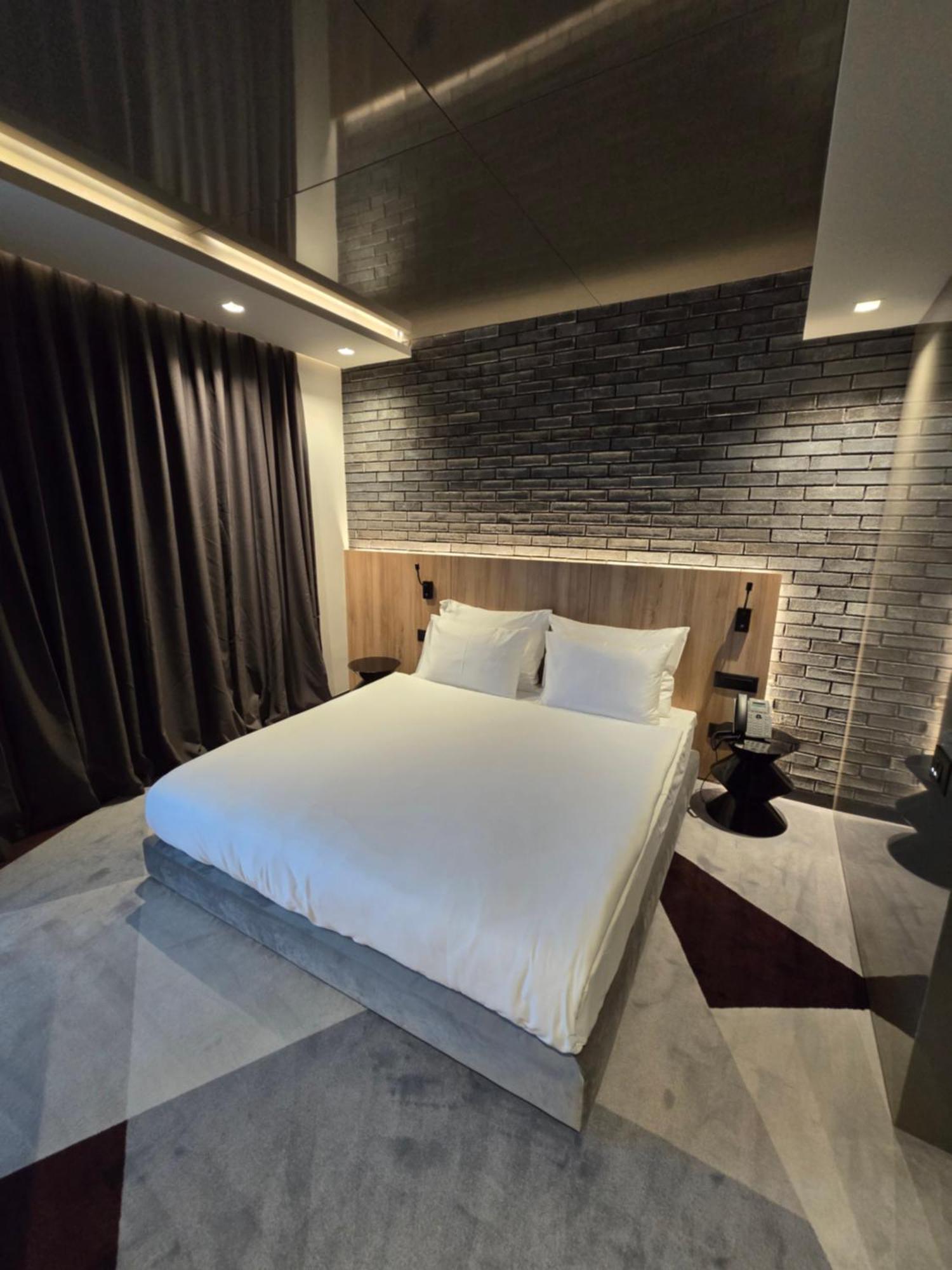 Hotel Vojvoda Putnik Vranje Kültér fotó