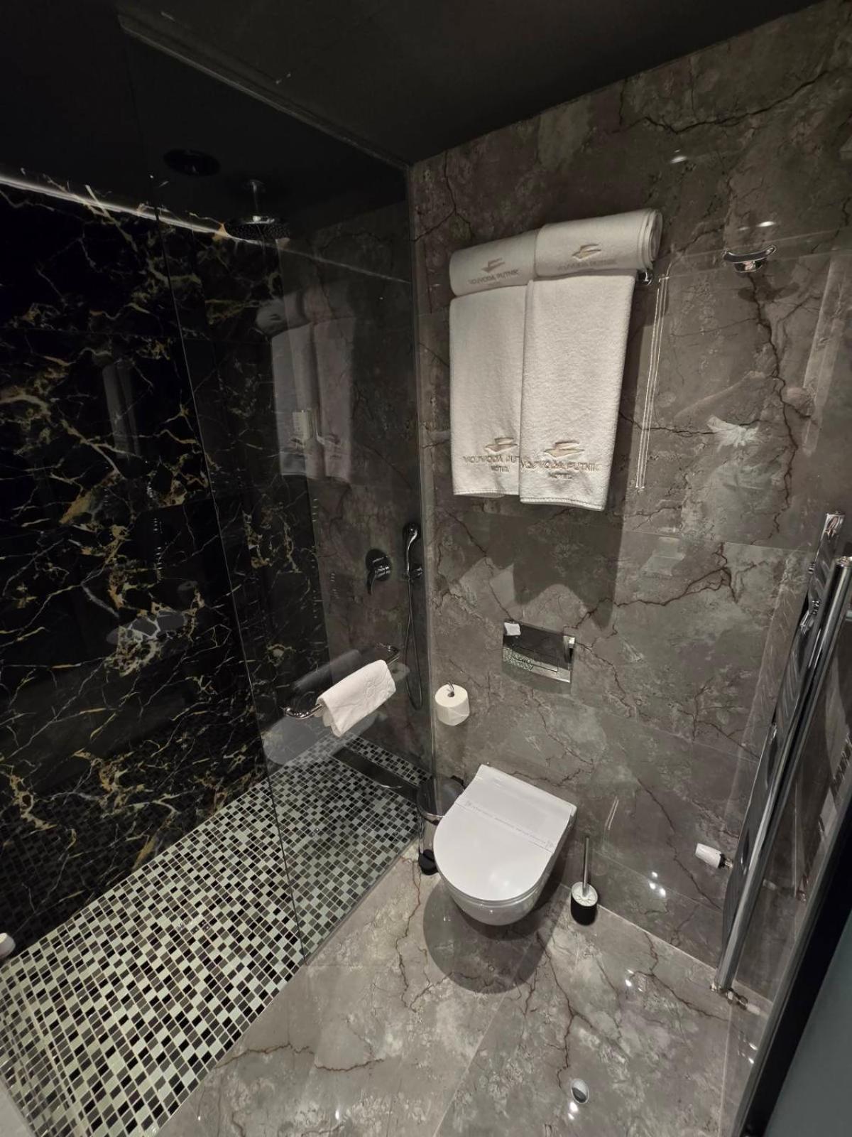 Hotel Vojvoda Putnik Vranje Kültér fotó