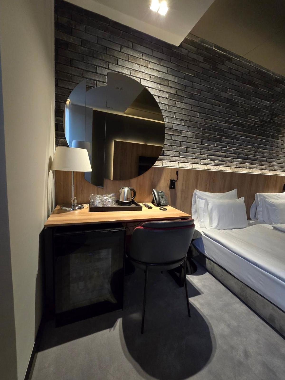 Hotel Vojvoda Putnik Vranje Kültér fotó