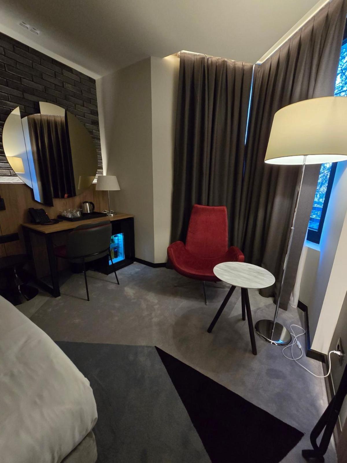 Hotel Vojvoda Putnik Vranje Kültér fotó