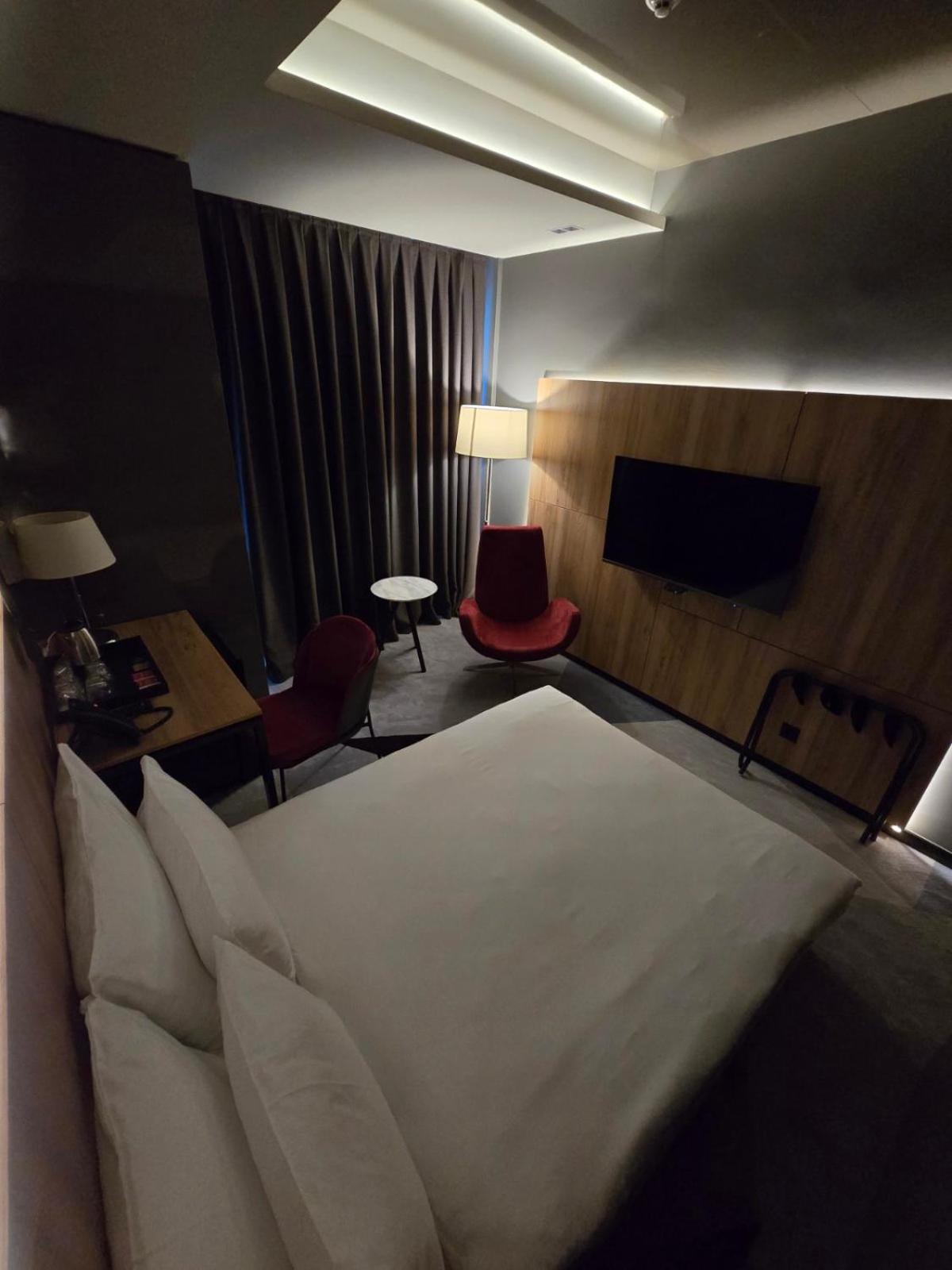 Hotel Vojvoda Putnik Vranje Kültér fotó